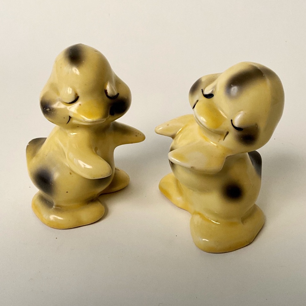 Vintage Van Tellingen salt and pepper duck shakers designed by Ruth Van Telling